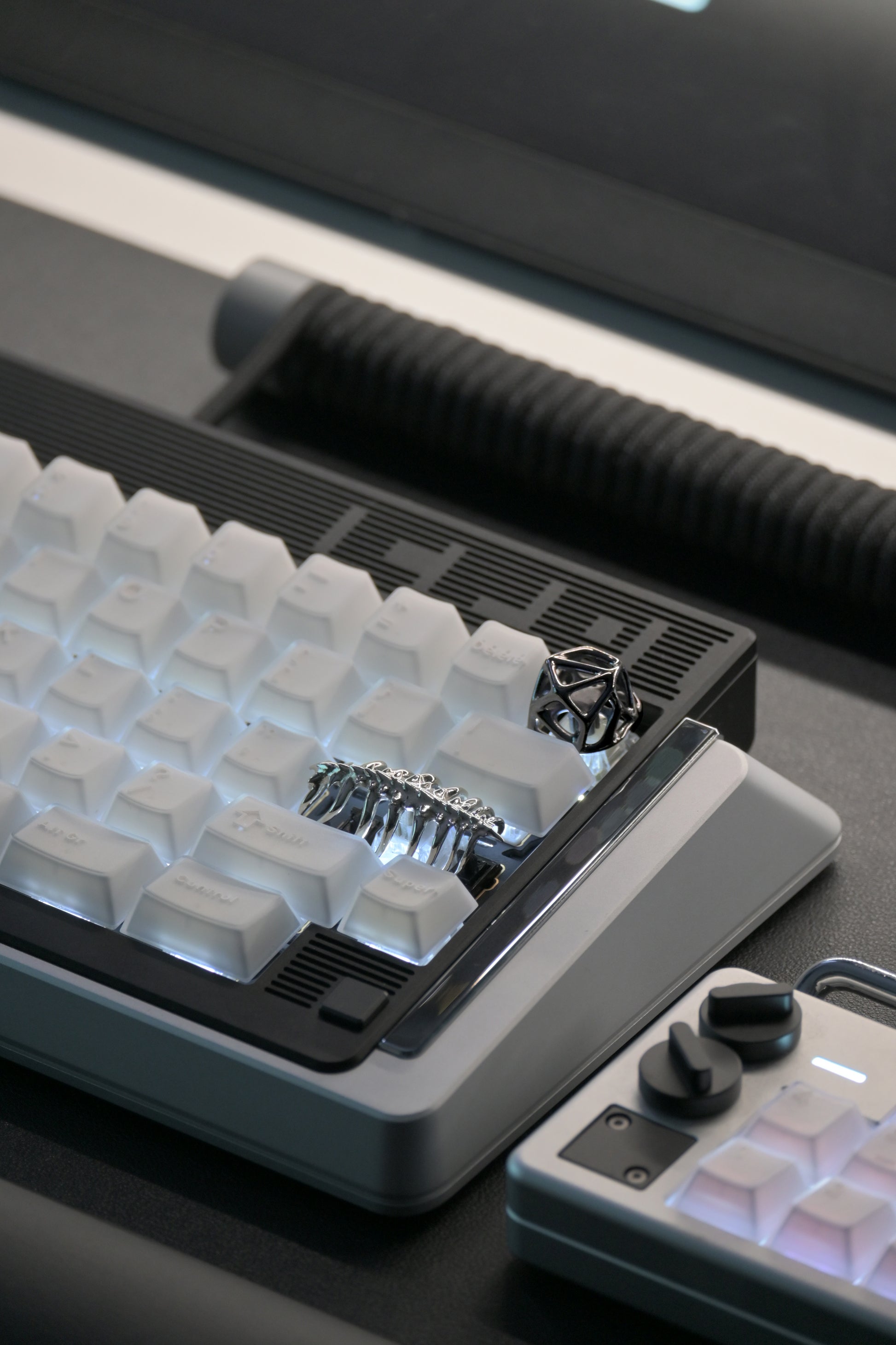 Makingo Hollow Black Gold Artisan Keycap – Original Metal ESC Key - Titan Nation