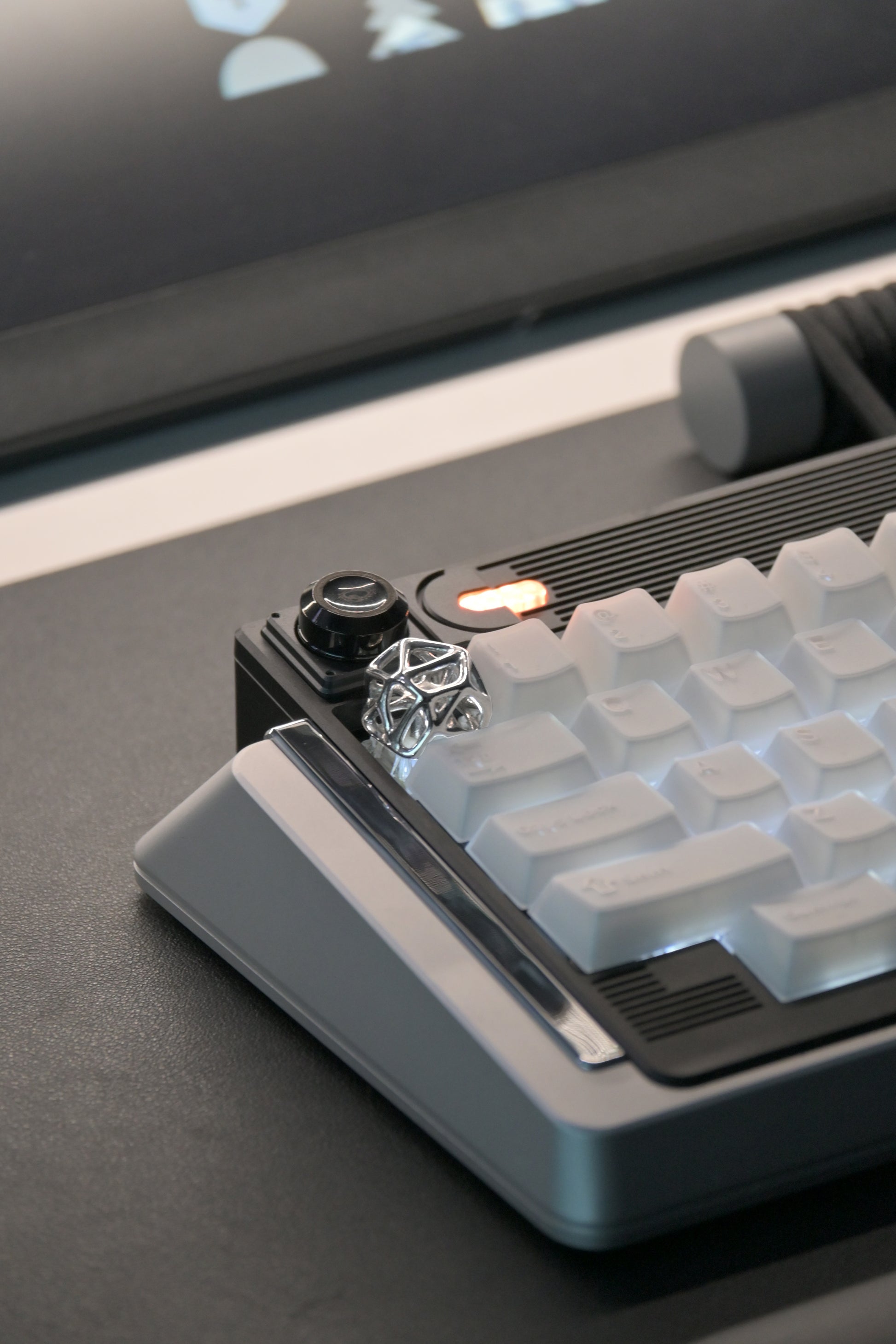 Makingo Hollow Black Gold Artisan Keycap – Original Metal ESC Key - Titan Nation