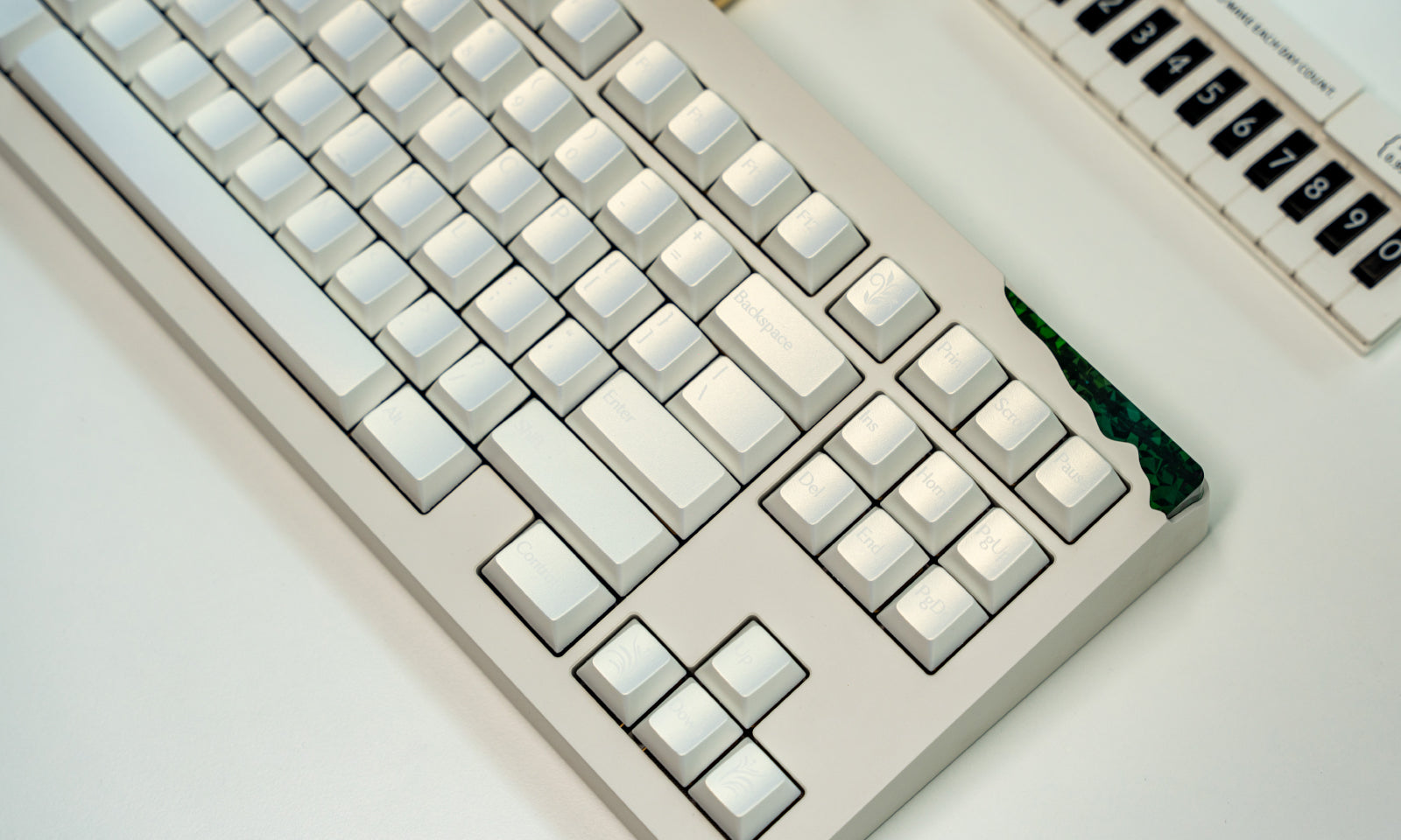 Iridescent Pearl Keycaps – Cherry Profile PBT 1.7mm for Wooting 75 - Titan Nation