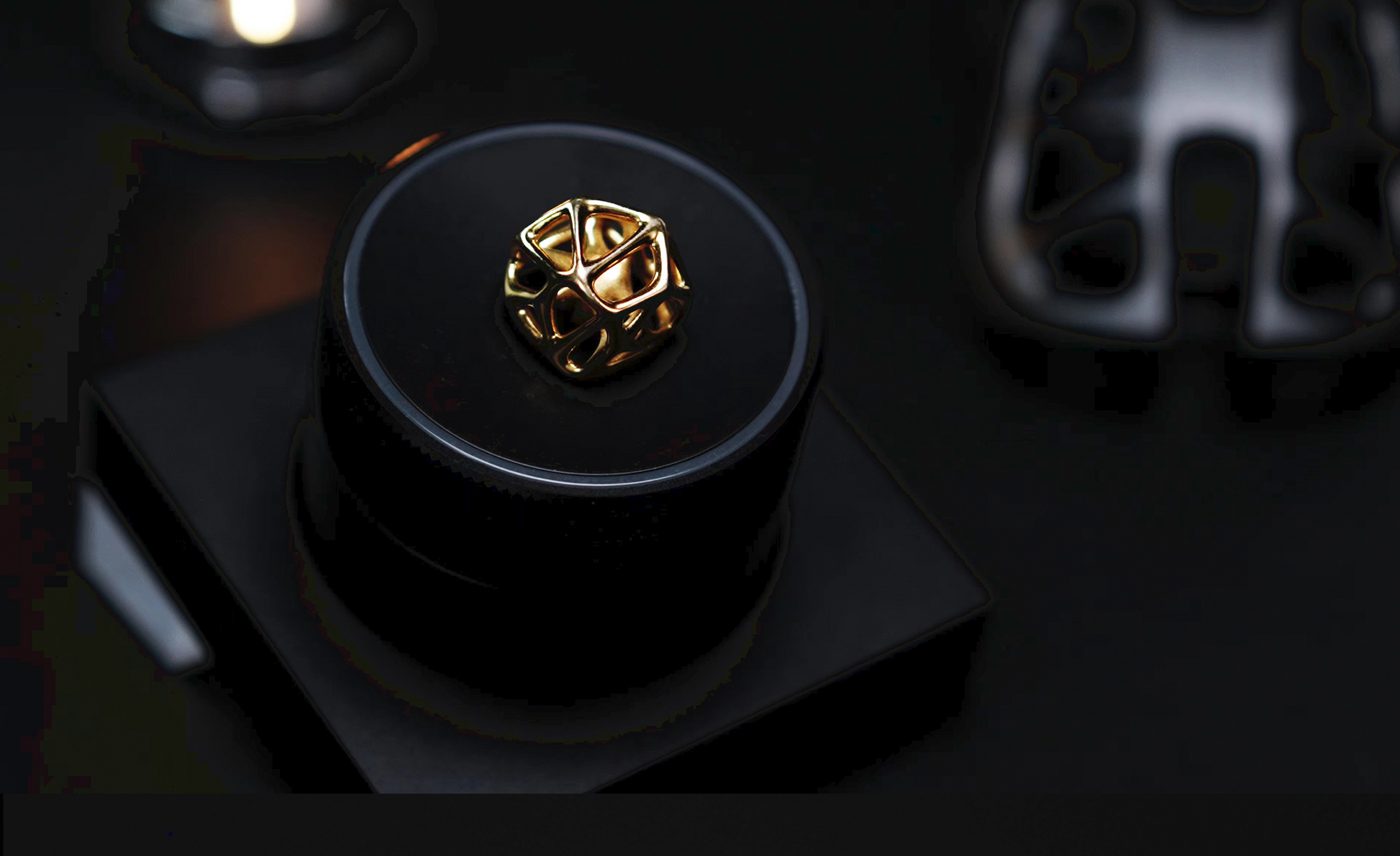 Makingo Hollow Black Gold Artisan Keycap – Original Metal ESC Key - Titan Nation